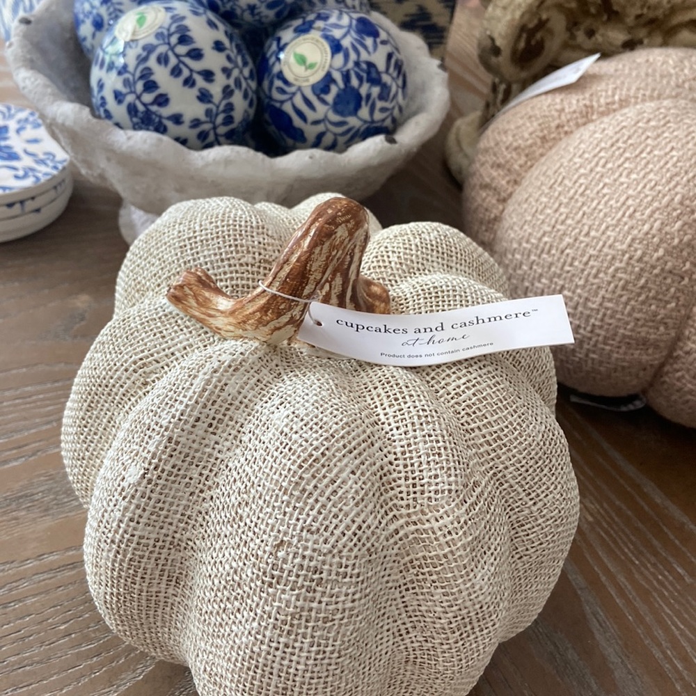 NEW! Shabby Chic Fall Autumn Harvest Creamy White Burlap Textured Resin Pumpkin - Picture 5 of 7